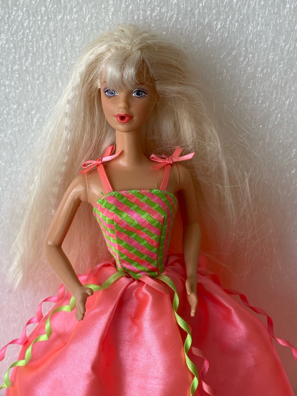 Vintage 1998 Birthday Party Blonde BARBIE Doll Mattel #22905 - NO Accessories - Picture 2 of 16